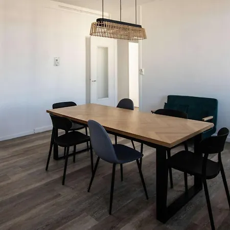 4 Place Darmes 3e Etage * Douai